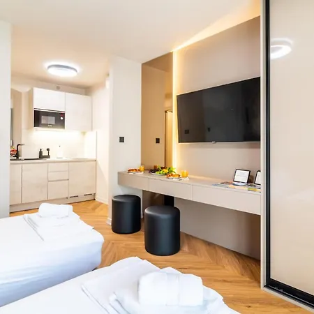 Centre In Stone House Apartment *